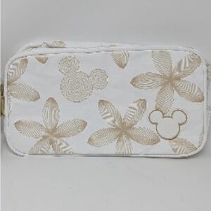 ALOHA Collection Exclusive Aulani Disney Spa Collab Dopp Kit